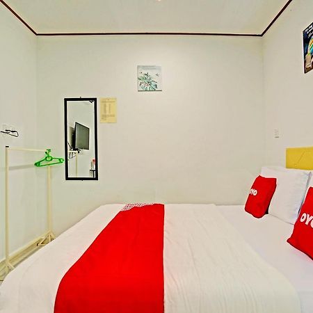 Capital O 90423 Teratai Chalet Hotel Kampong Raja Екстериор снимка