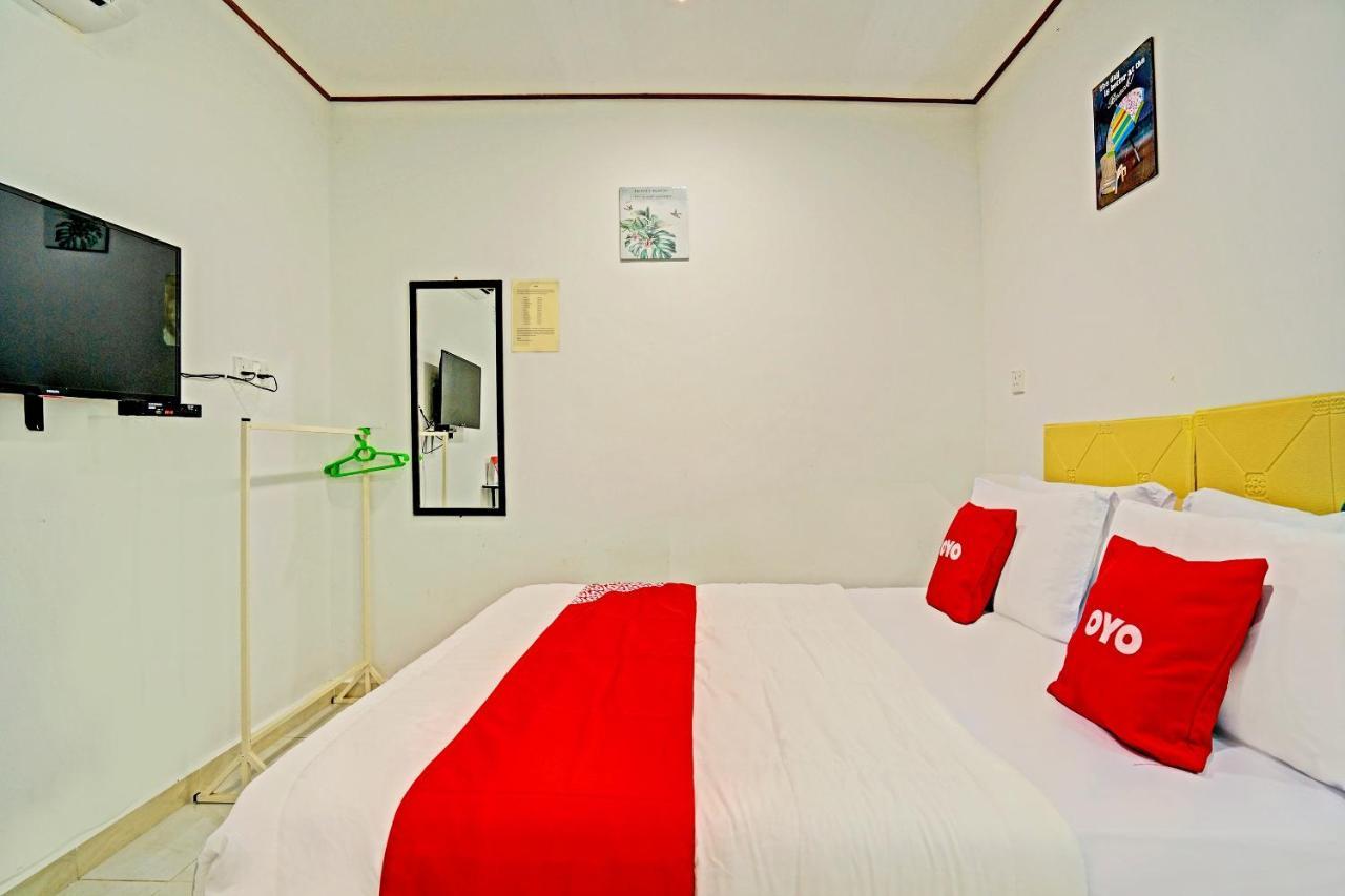 Capital O 90423 Teratai Chalet Hotel Kampong Raja Екстериор снимка