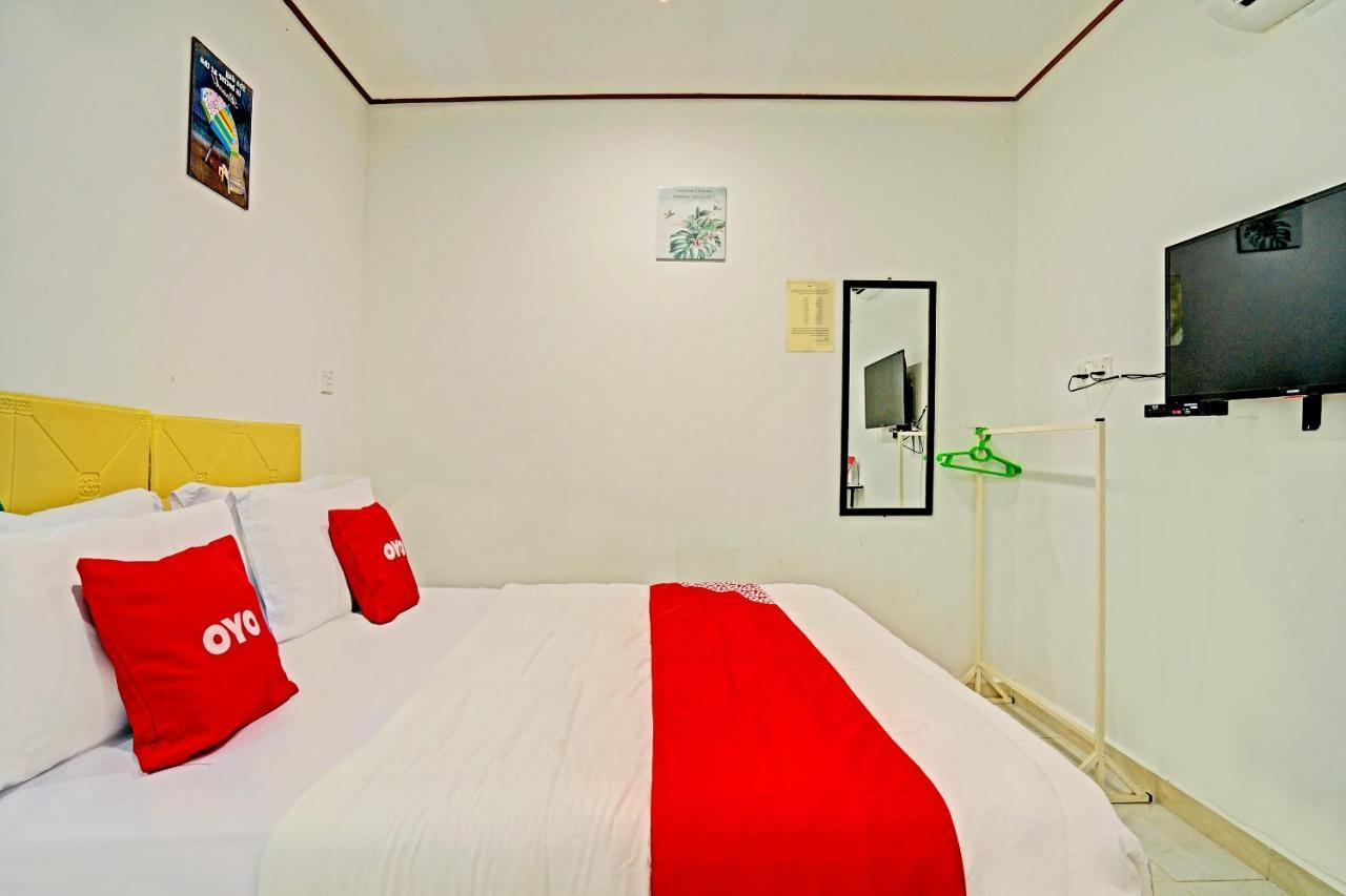 Capital O 90423 Teratai Chalet Hotel Kampong Raja Екстериор снимка